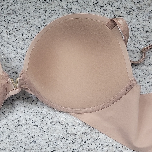 Victoria's Secret Love Cloud Bra 36C - Picture 6 of 16